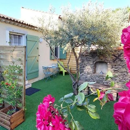 Gite De L'Olivier, Classe, Climatise, Jardin Avec Parking Gratuit Devant Le Logement Et A 5 Minutes Du Centre-Ville A Pied リル・シュル・ラ・ソルギュ エクステリア 写真