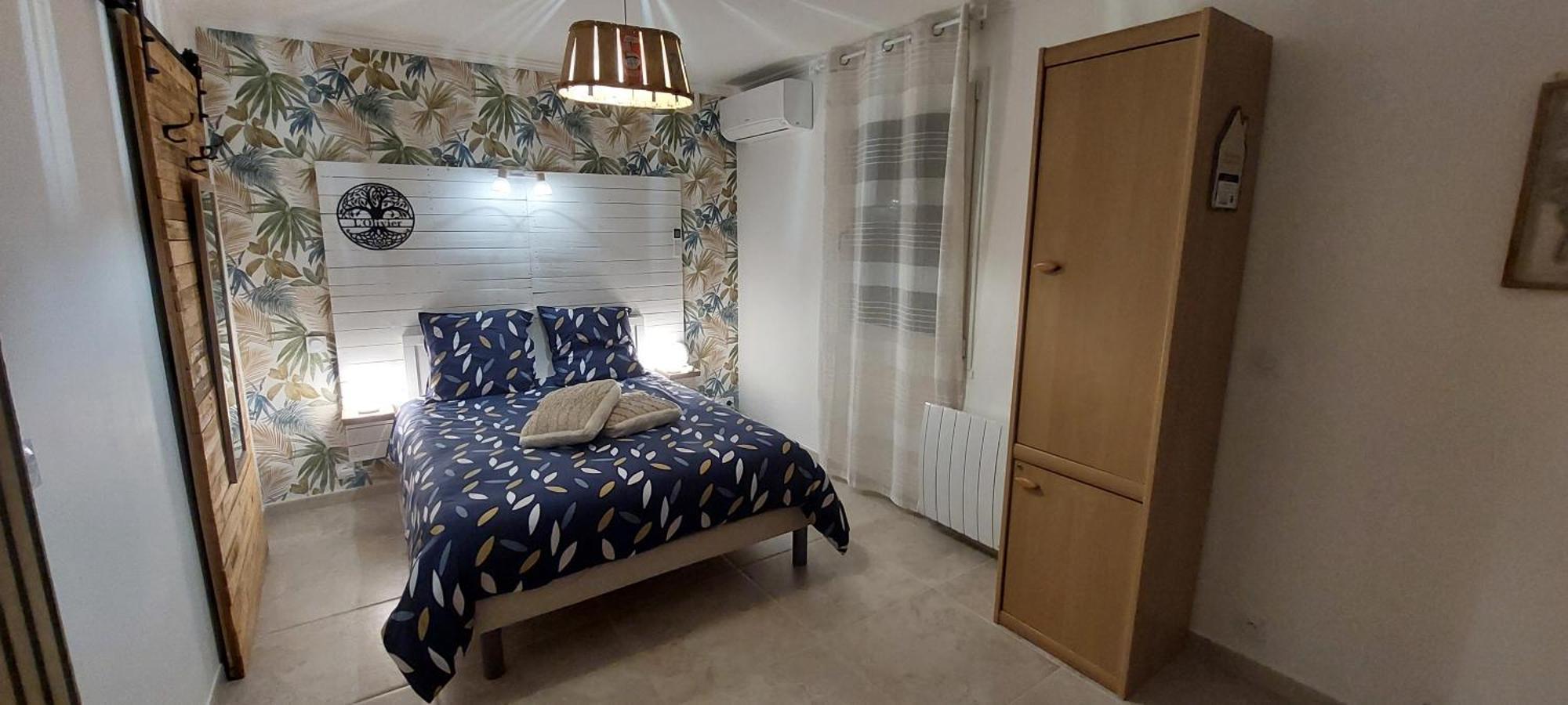 Gite De L'Olivier, Classe, Climatise, Jardin Avec Parking Gratuit Devant Le Logement Et A 5 Minutes Du Centre-Ville A Pied リル・シュル・ラ・ソルギュ エクステリア 写真
